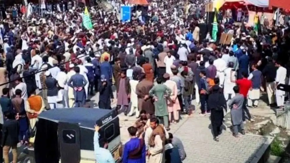 Massive Protest in Pakistan-occupied Kashmir One Officer Killed, Over 100 Injured 