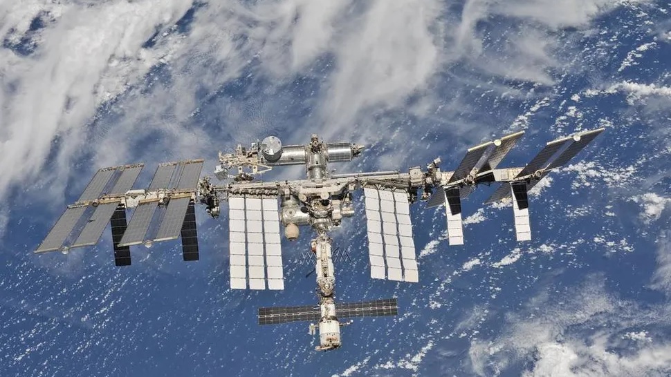 NASA Revises Contract Strategy for ISS Deorbit Vehicle