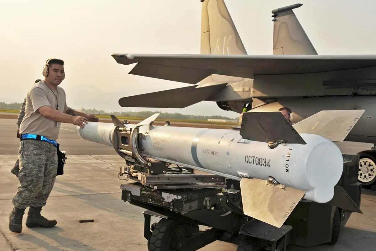 U.S. Approves Sale of Advanced AIM-120C-8 Missiles to Türkiye