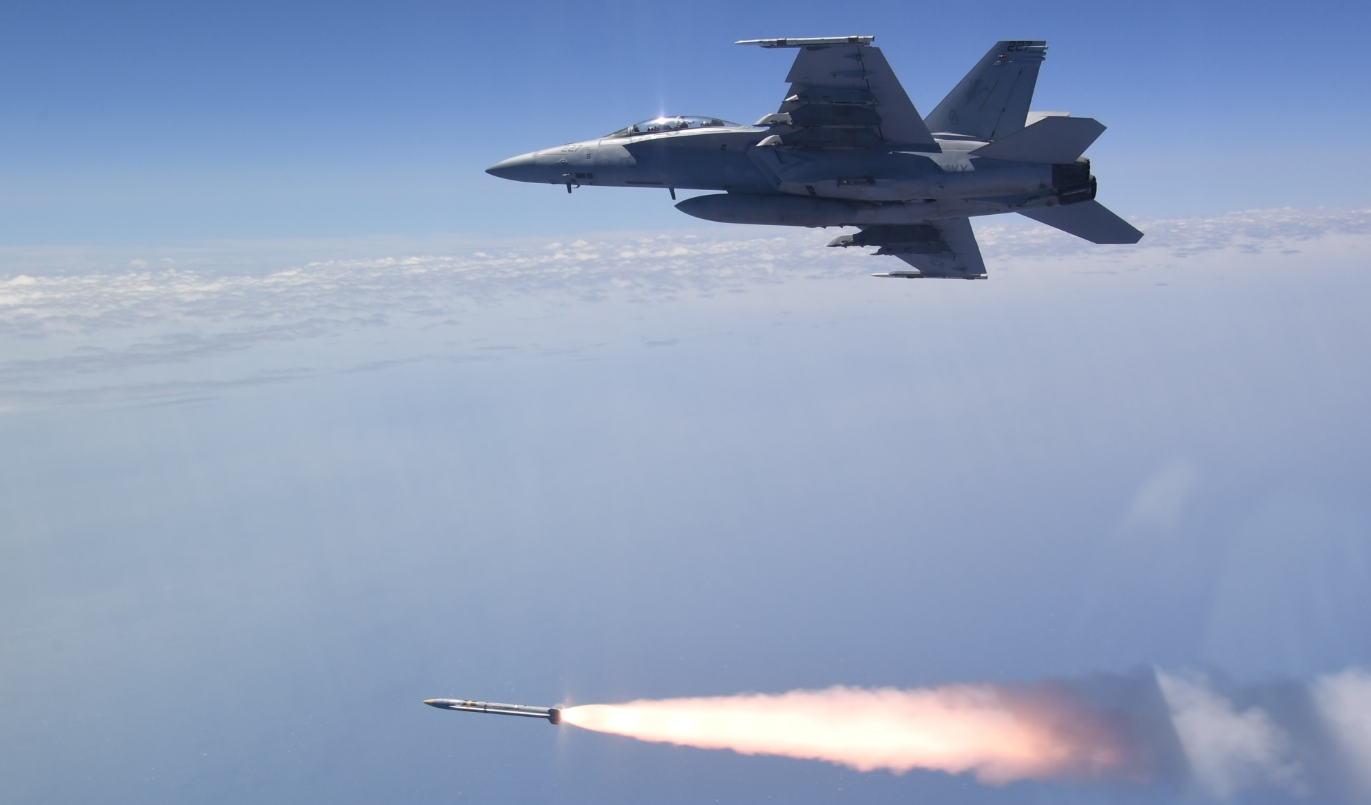 US Approves Sale of 100 Advanced Anti-Radiation Missiles to Australian Air Force