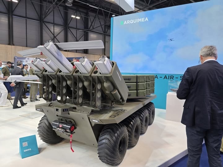 Spain’s ARQUIMEA Unveils GRIFO: A Modular Multi-Launcher System for Loitering Munitions at DSEI 2025