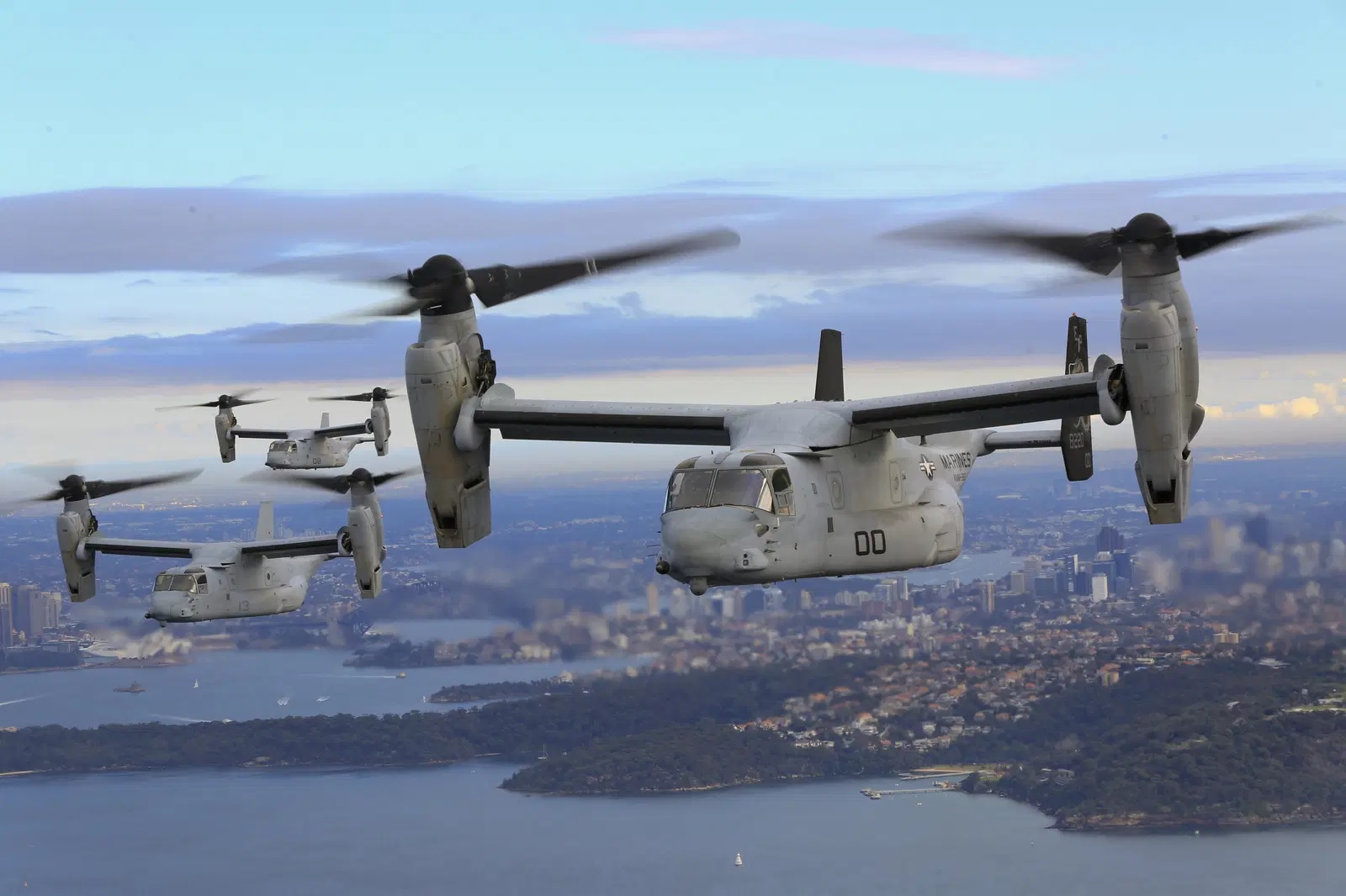 U.S. Marines Mobilize: MV-22B Osprey Fly Caribbean Routes Near Venezuela