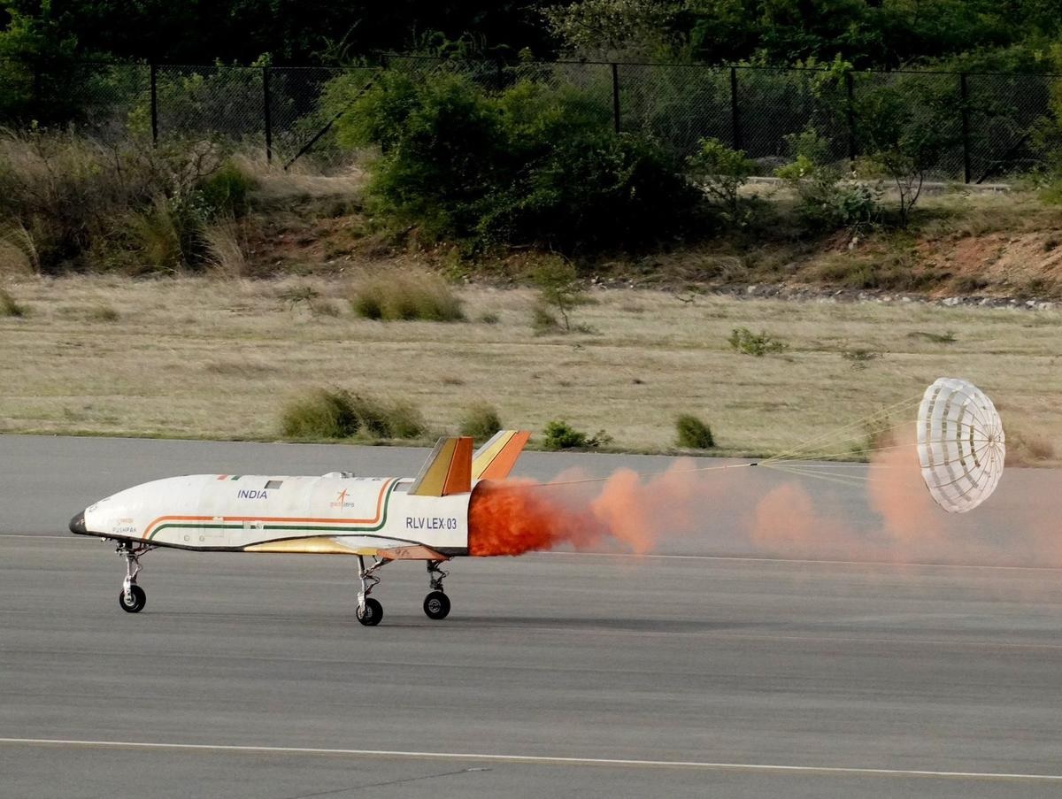 ISRO Successfully Conducts Third and Final &lsquo;Pushpak&rsquo; Reusable Launch Vehicle Landing Experiment