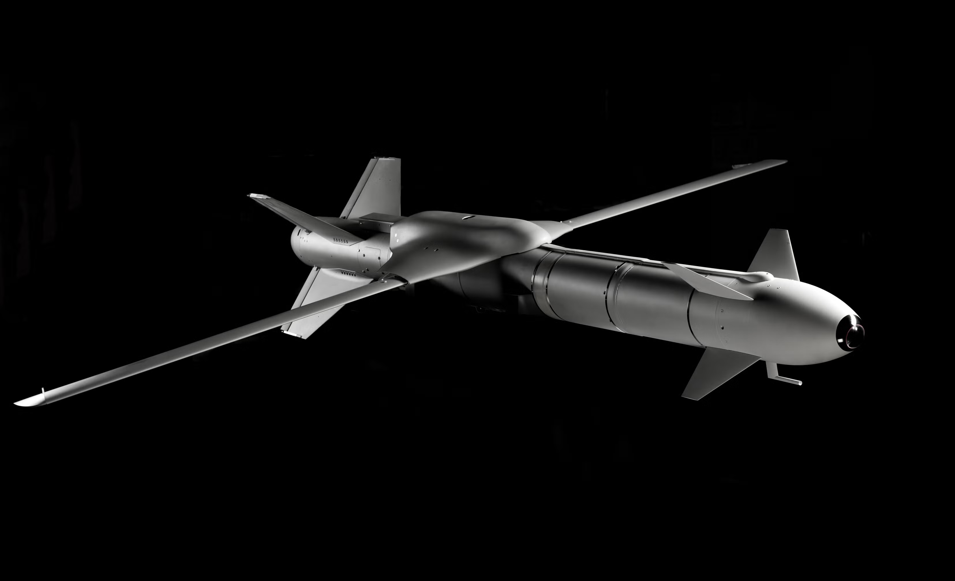 EDGE Group and Baykar Sign Strategic Agreements to Integrate AL TARIQ Munitions on AKINCI UCAV