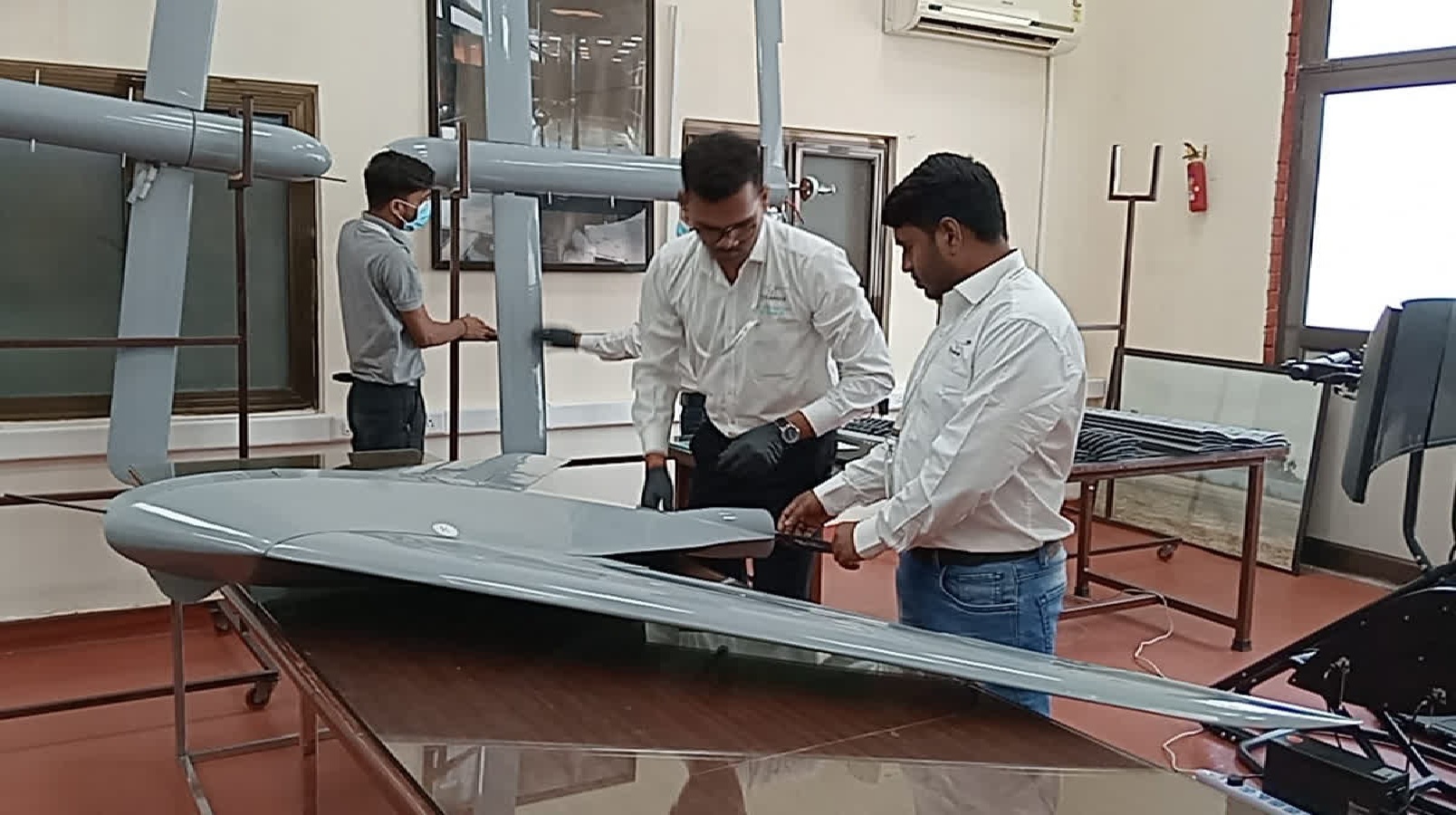 IIT Kanpur Unveils Indigenous Suicide Drone with 100 Km Range And 4 Hour Endurance