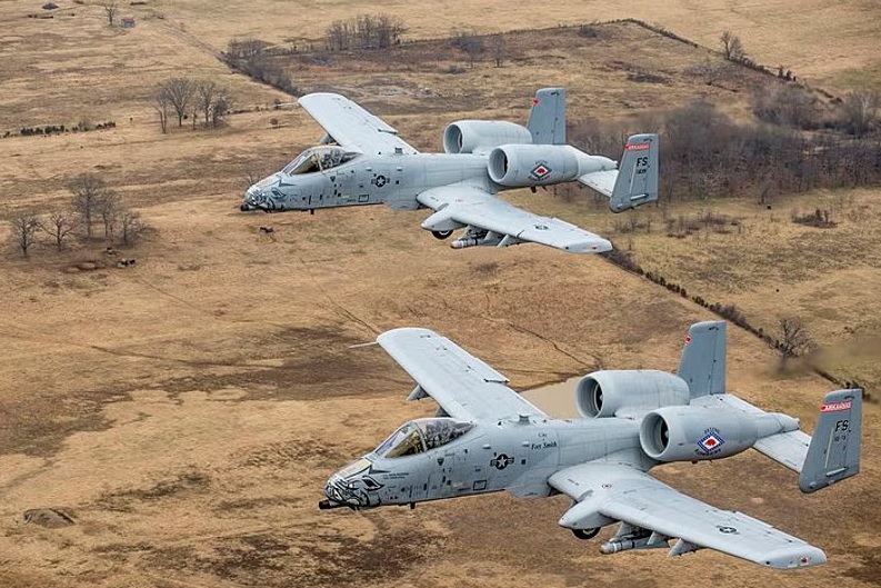 U.S. Deploys 12 A-10C Thunderbolt II Aircraft to U.K., Signals Preparation for Possible Ground Operations in Iran