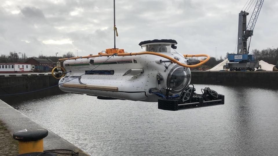 Indian Navy's DSRV Locates Wreckage of Pakistan Submarine Ghazi off Vizag coast