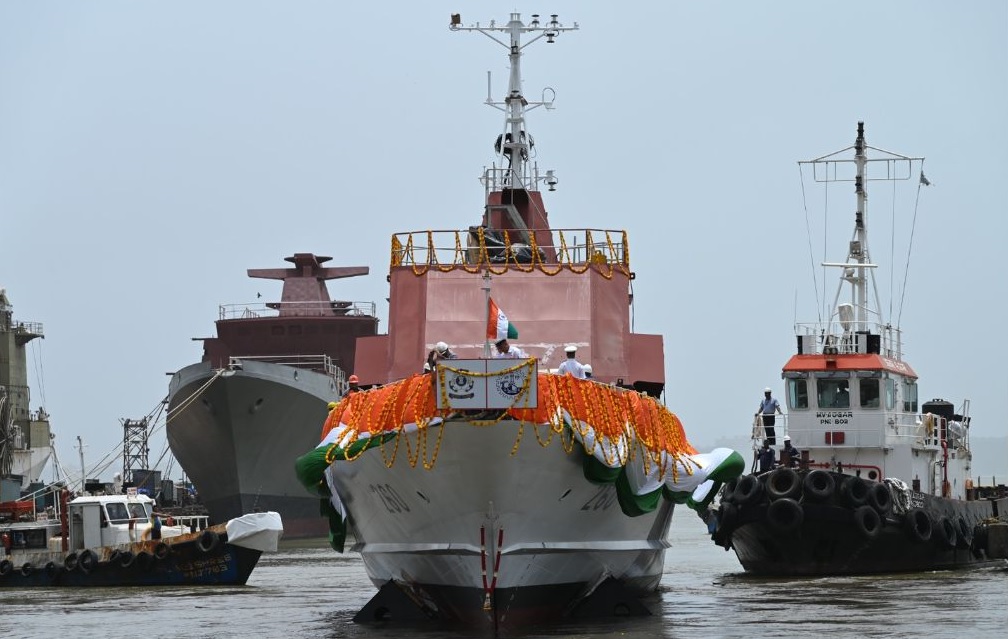 Indian Coast Guard Strengthens Fleet with ₹473-Crore Fast Patrol Vessel ‘Achal’