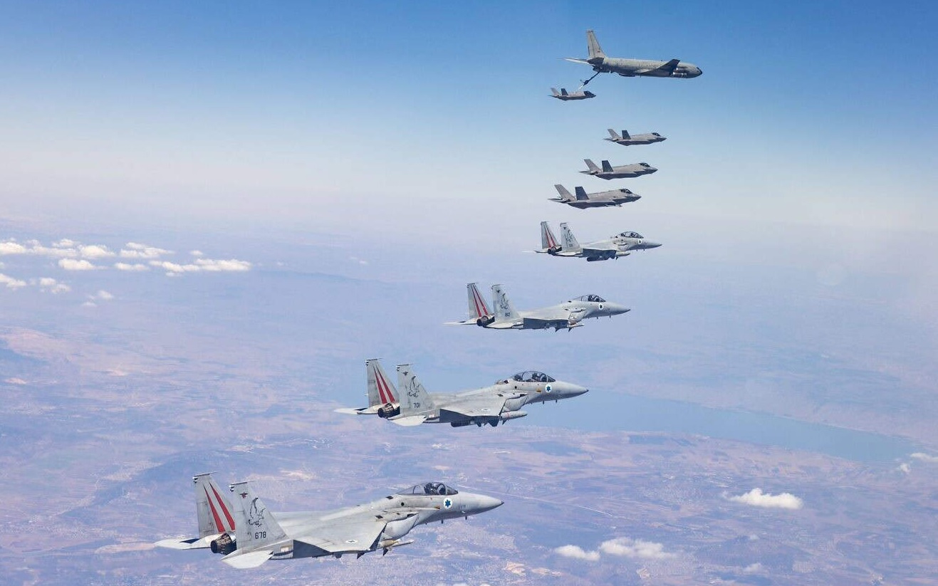 Former U.S. Naval Intelligence Chief Says U.S. Could Achieve Air Supremacy Over Iran Within Hours