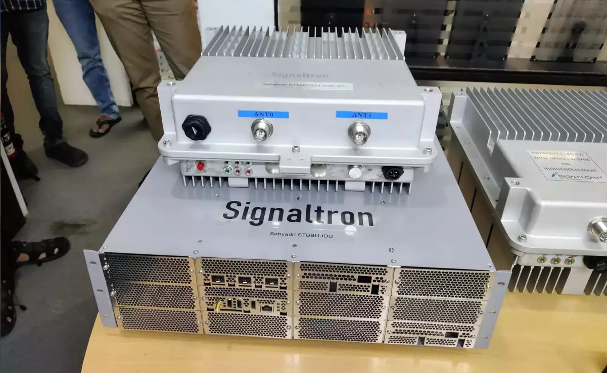  Indian Army Inducts First-Ever Indigenous 4G Base Station from Signaltron