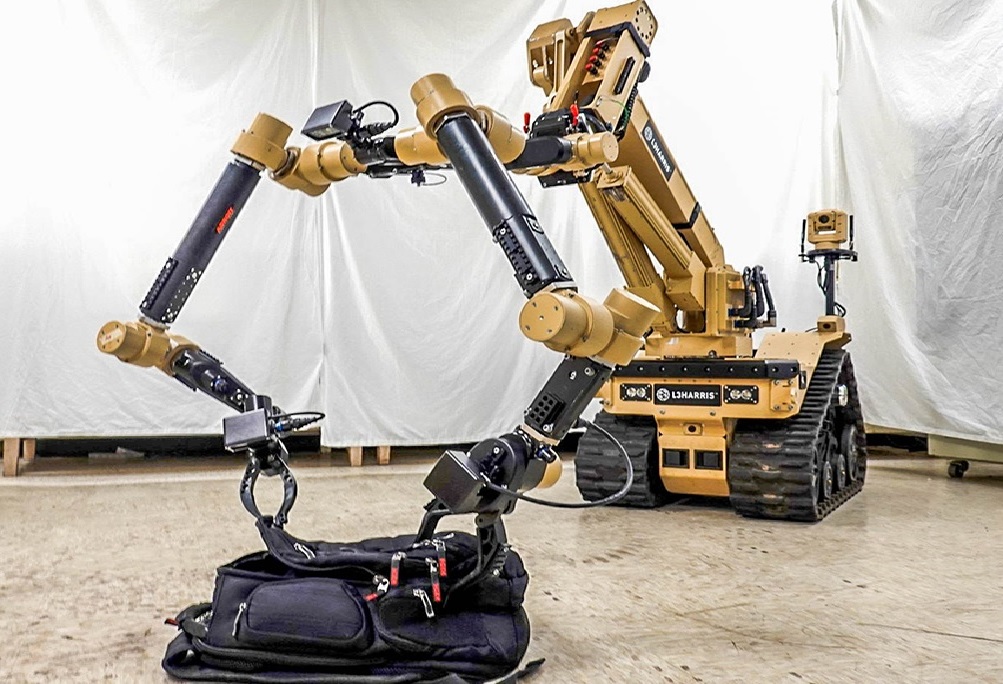 L3Harris Unveils Dual-Arm Robotic System to UK Defence Experts