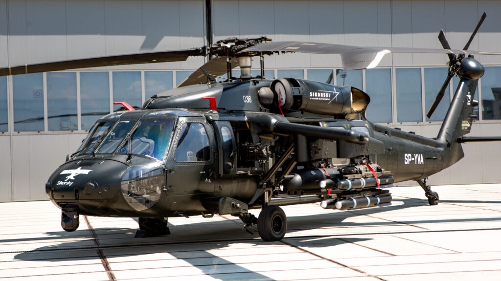 Poland Strengthens Helicopter Fleet with Final Delivery of Two S-70i Black Hawks from Lockheed Martin