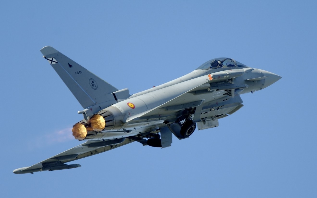 Spanish Eurofighter Typhoons Deploy to Romania, Join German Forces for NATO Air Policing Mission