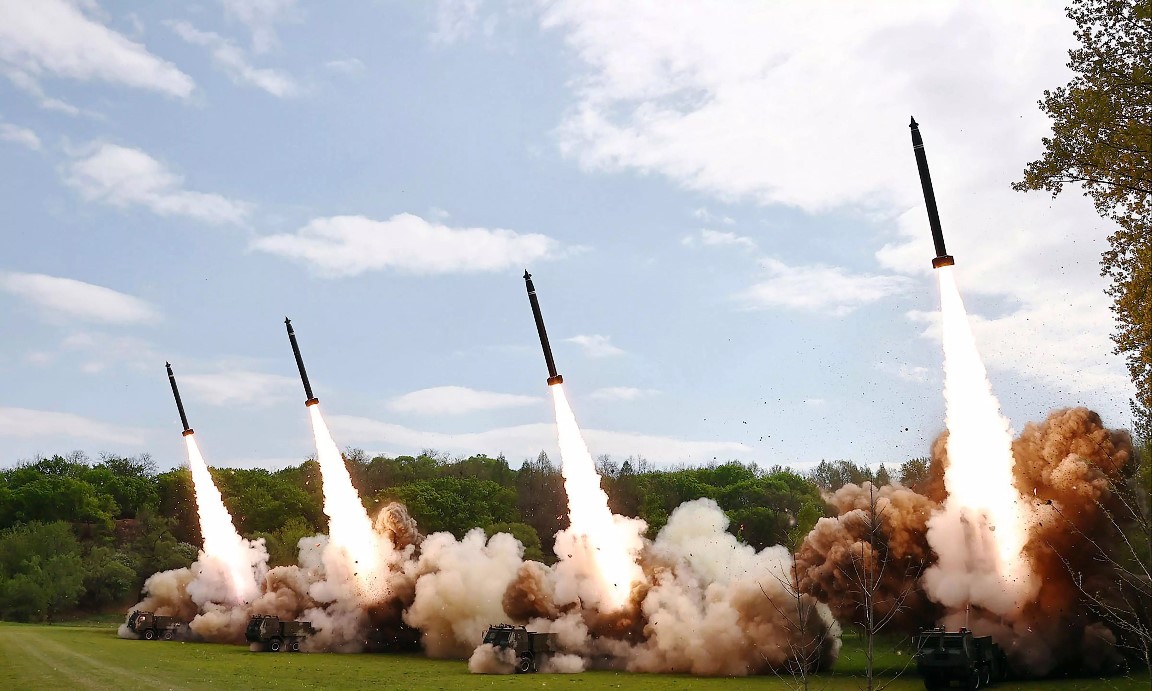  India's Nuclear Arsenal Surpasses Pakistan's as China's Stockpile Expands: The Escalating Role of Nuclear Weapons in Geopolitical Tensions