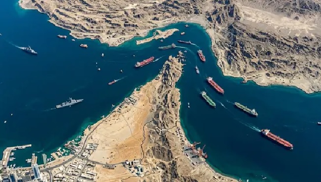 Iran and Oman to Charge Fees on Commercial Vessels in Strait of Hormuz Under Two-Week US-Iran Ceasefire