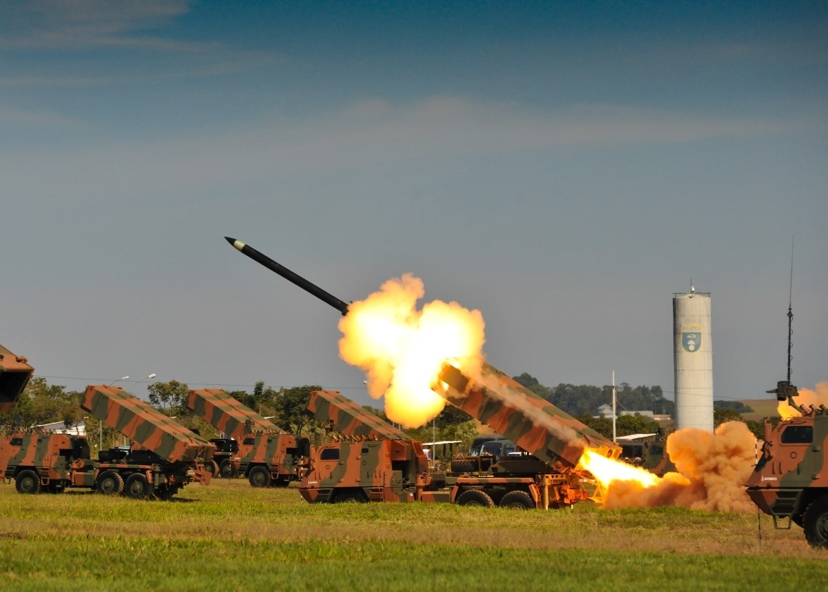 Brazil Begins Development of S+100 Ballistic Missile for Astros II MLRS