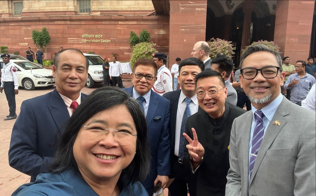 Philippines Envoy Hails President Murmu's Mention of BrahMos Project in Parliament Speech