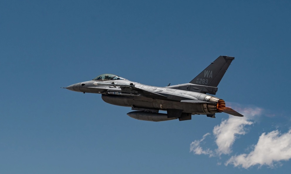 L3Harris Viper Shield EW Suite Completes Successful Maiden Flight on F-16 Fighter Jet