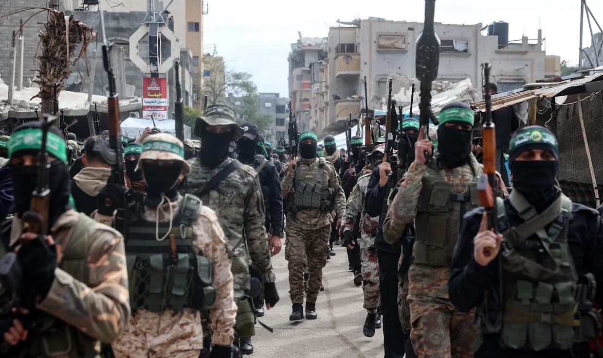 Hamas Denies Disarmament Claims, Slams U.S. Envoy Witkoff’s Gaza Visit as “Staged Show”