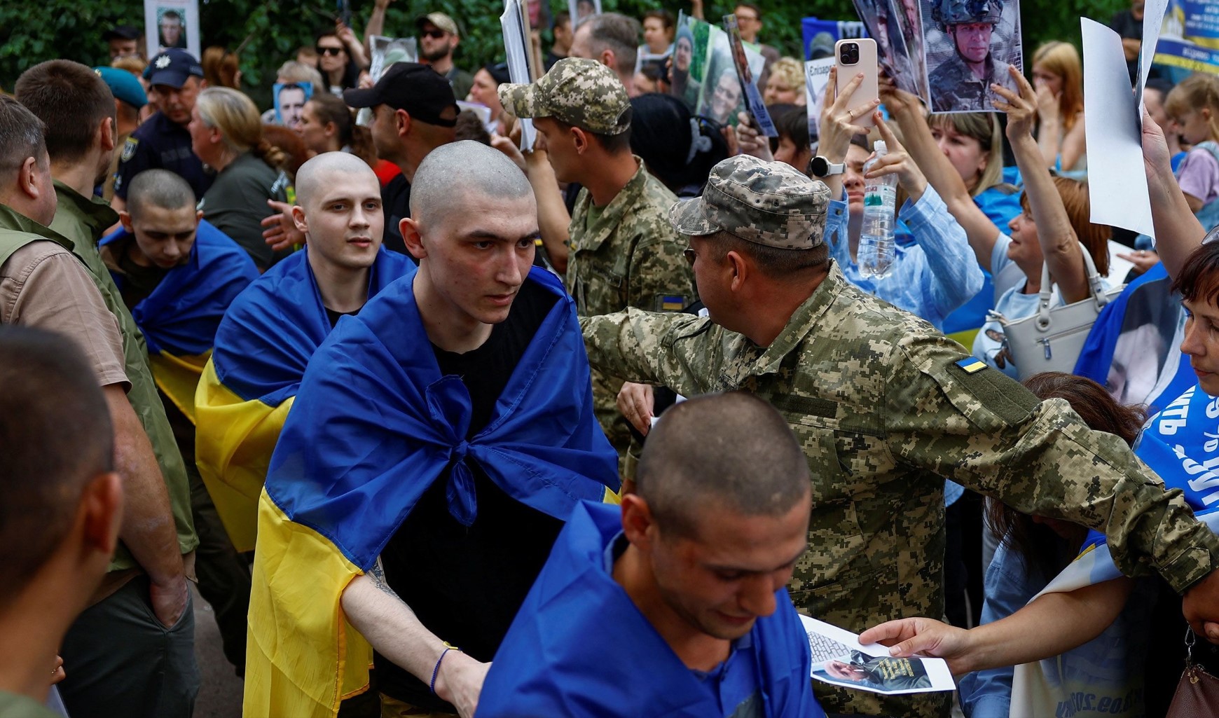 Russia Returns 1,000 Ukrainian Soldiers’ Bodies in Major Exchange, Kyiv Confirms