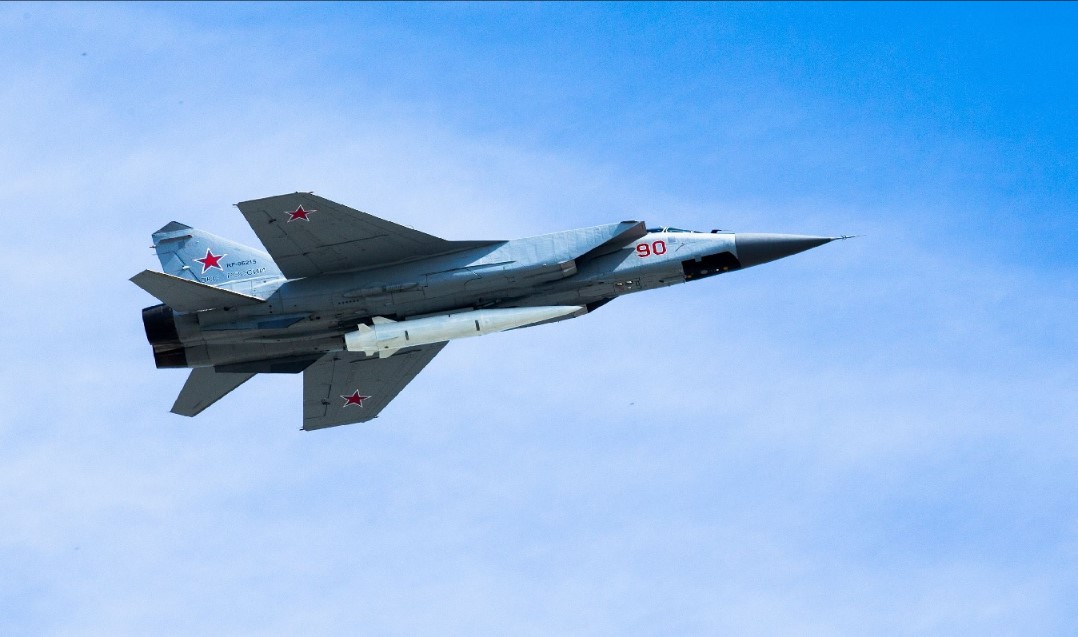 Russia Launches Kinzhal Hypersonic missiles at Kiev in Latest Attack
