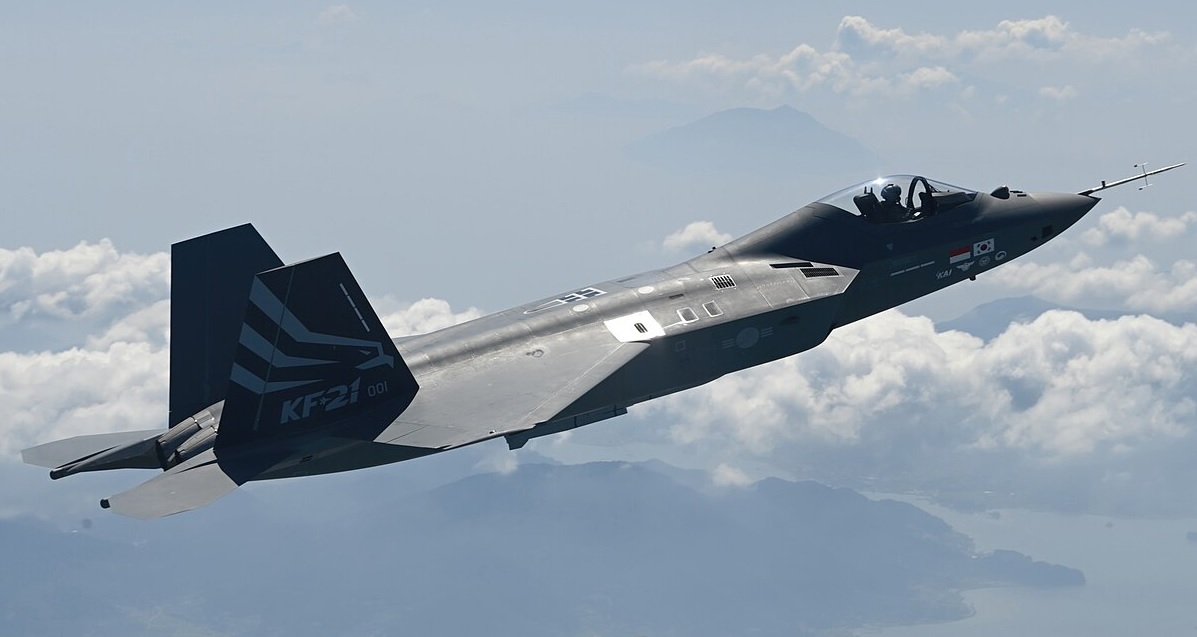 South Korea Commences Production of Advanced KF-21 'Boramae' Fighter Jet