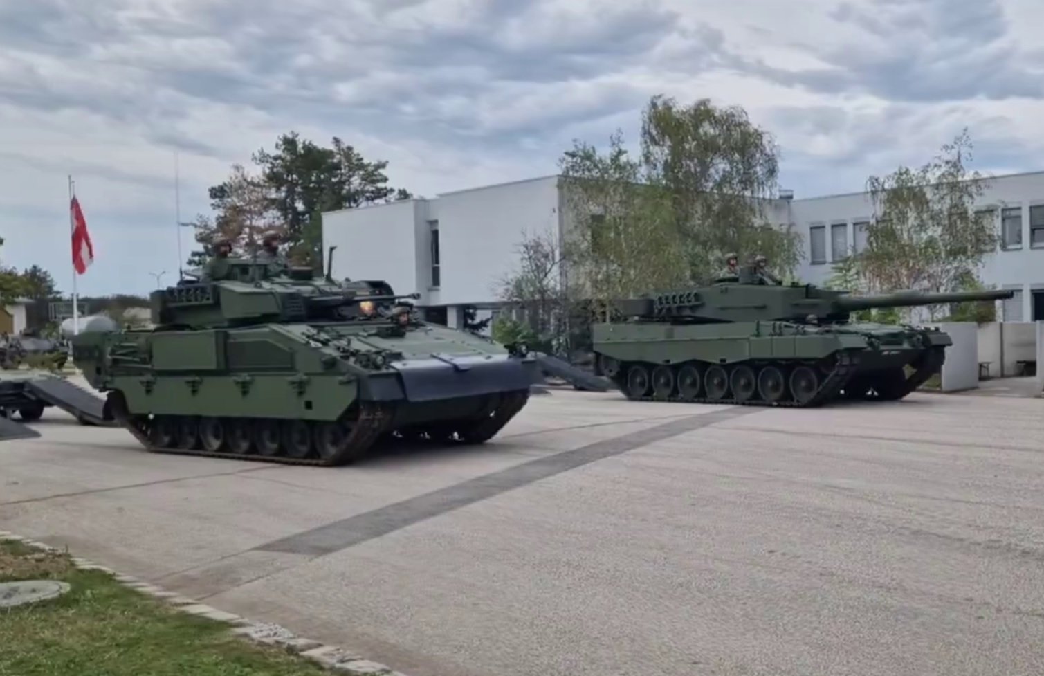 Austria Receives First Modernized Leopard 2A4&Ouml; Tank and Ulan NV Infantry Fighting Vehicle