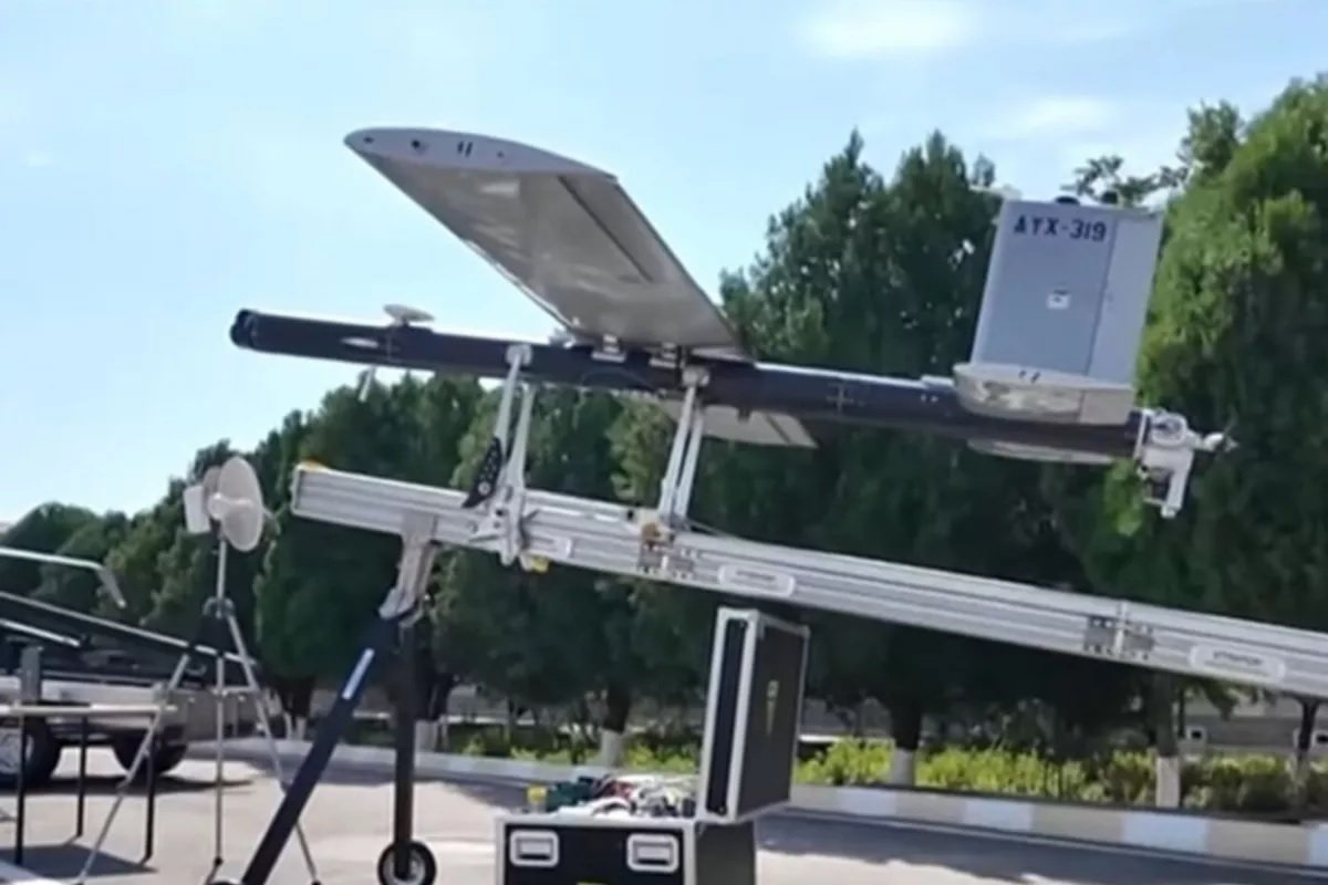 Azerbaijan Adds Turkey&rsquo;s SİVRİSİNEK Loitering Munition to Army Inventory