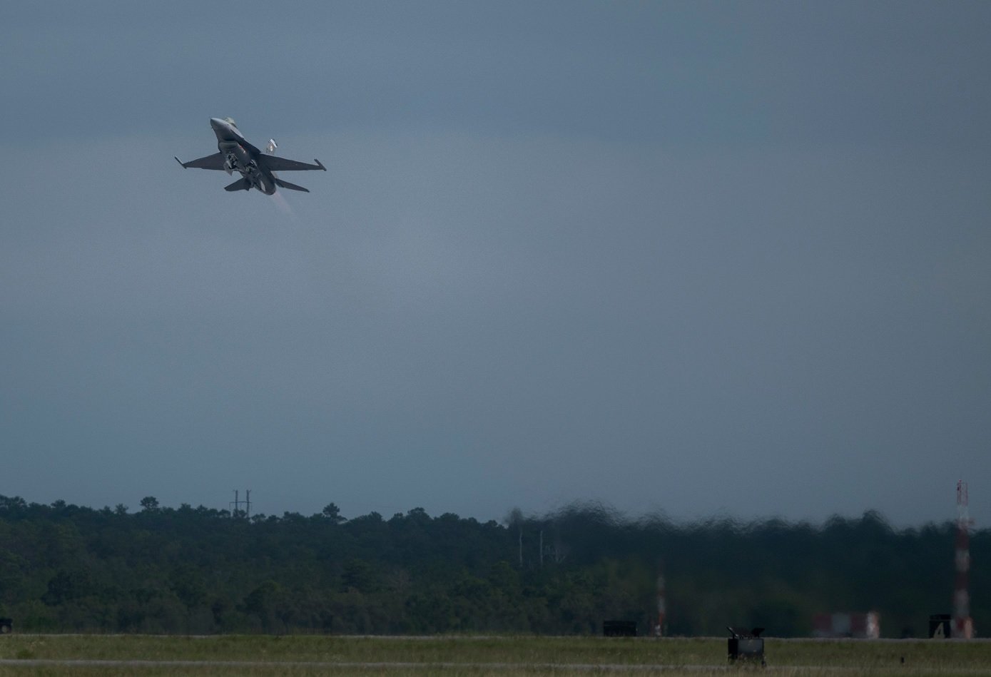 DARPA, U.S. Air Force Begin AI-Controlled Flight Tests on Standard F-16 Fighters
