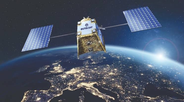 Eutelsat to Invest About &euro;1 Billion in 229 More OneWeb Satellites From Airbus