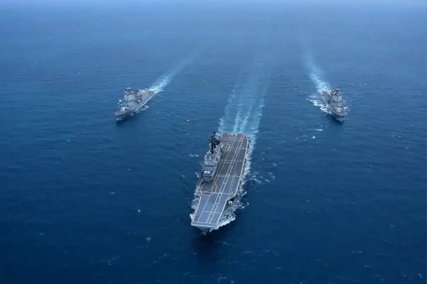 Former Italian Navy Carrier Enters Indonesian Waters to Join Indonesian Navy as Indonesia&rsquo;s First Aircraft Carrier