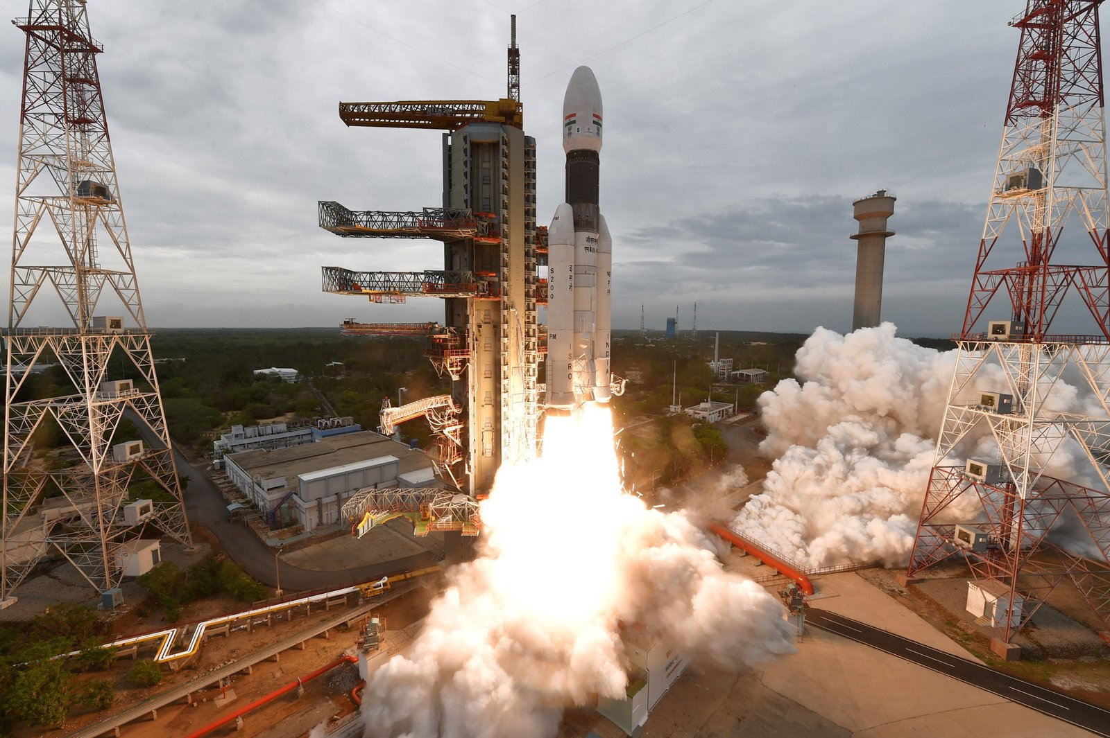 ISRO Completes Design Phase of 2,400 kN Methalox Engine for Future Crewed Lunar Missions