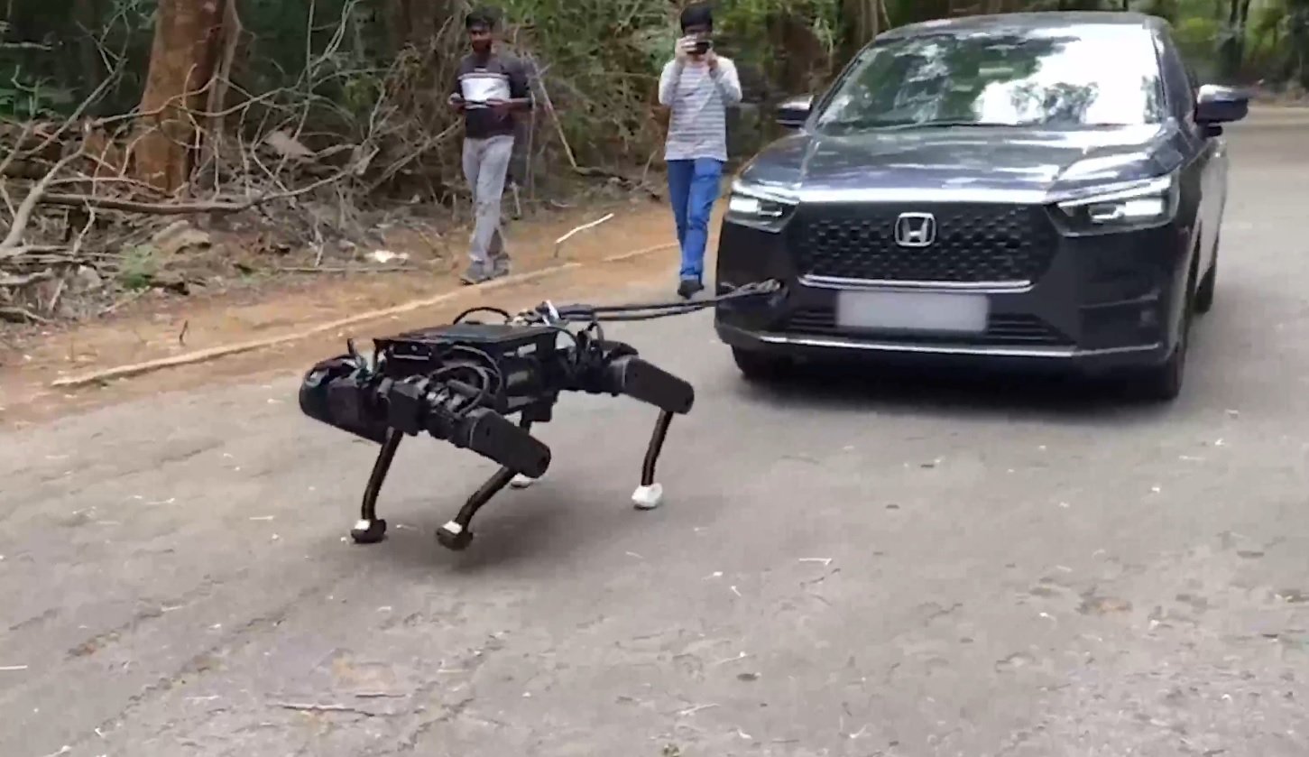 Indian Firm Strider Robotics&rsquo; M3 Quadruped Robot Pulls Honda Amaze in Bengaluru Demonstration