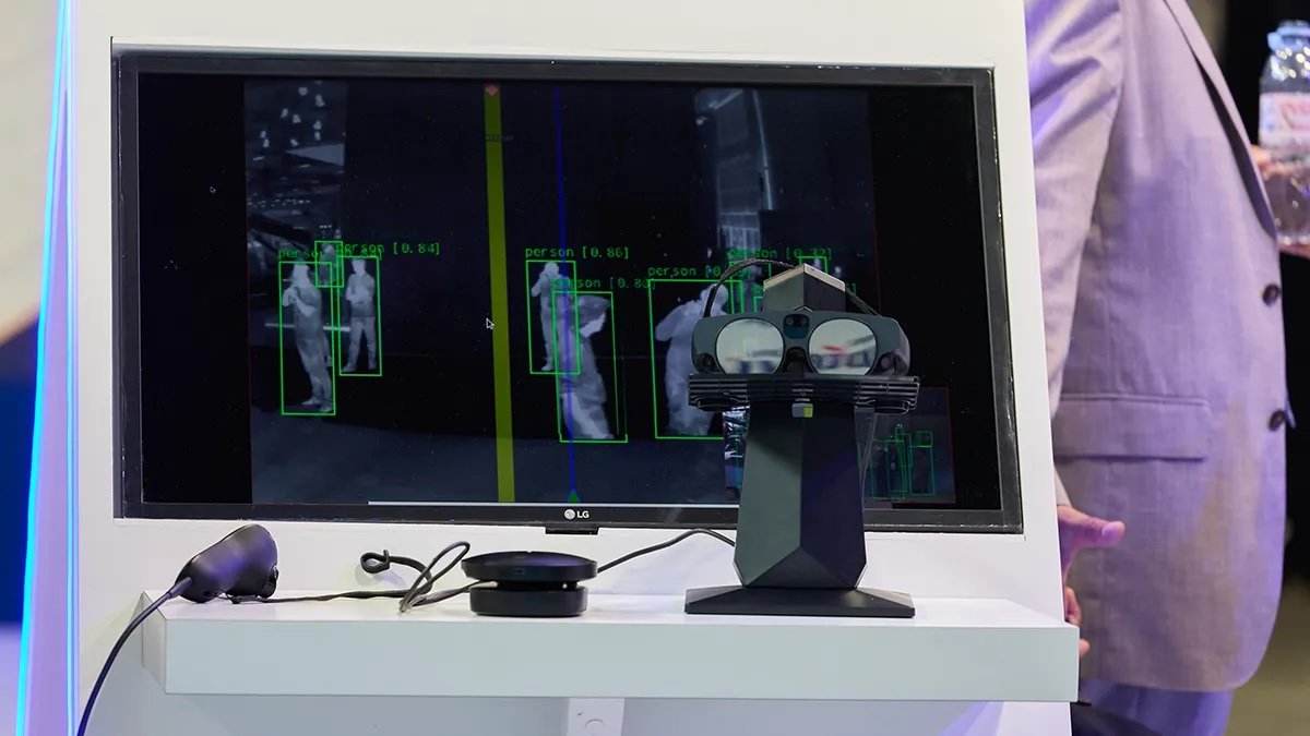 Indra Develops AR System That Gives Armoured Vehicle Crews a 360-Degree View