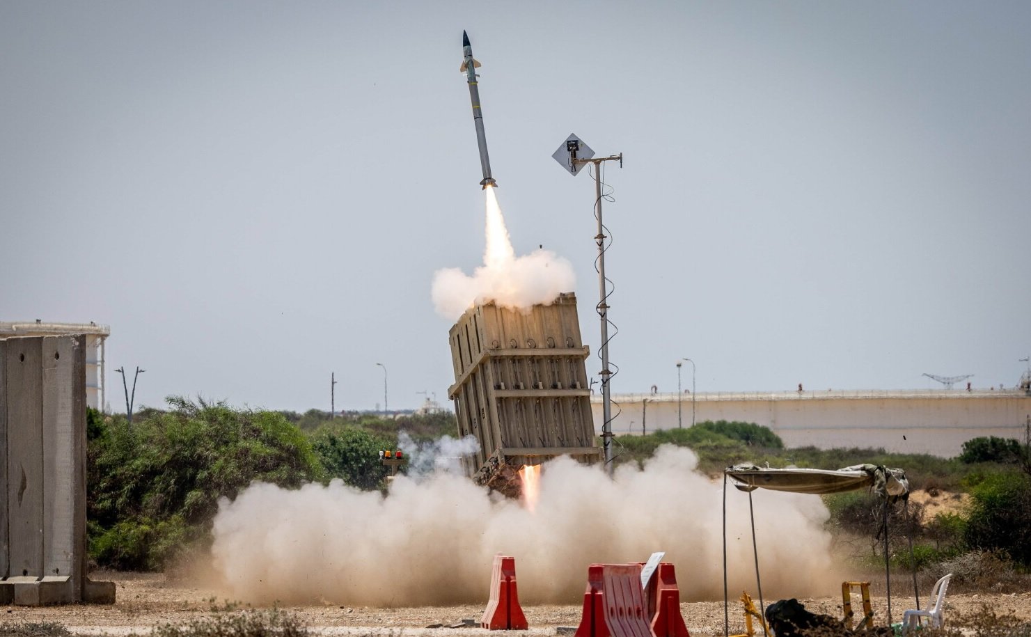 Israel Blocks U.S. Transfer of American-Owned Iron Dome Batteries to Ukraine, Citing Fears of Technology Leaks to Iran