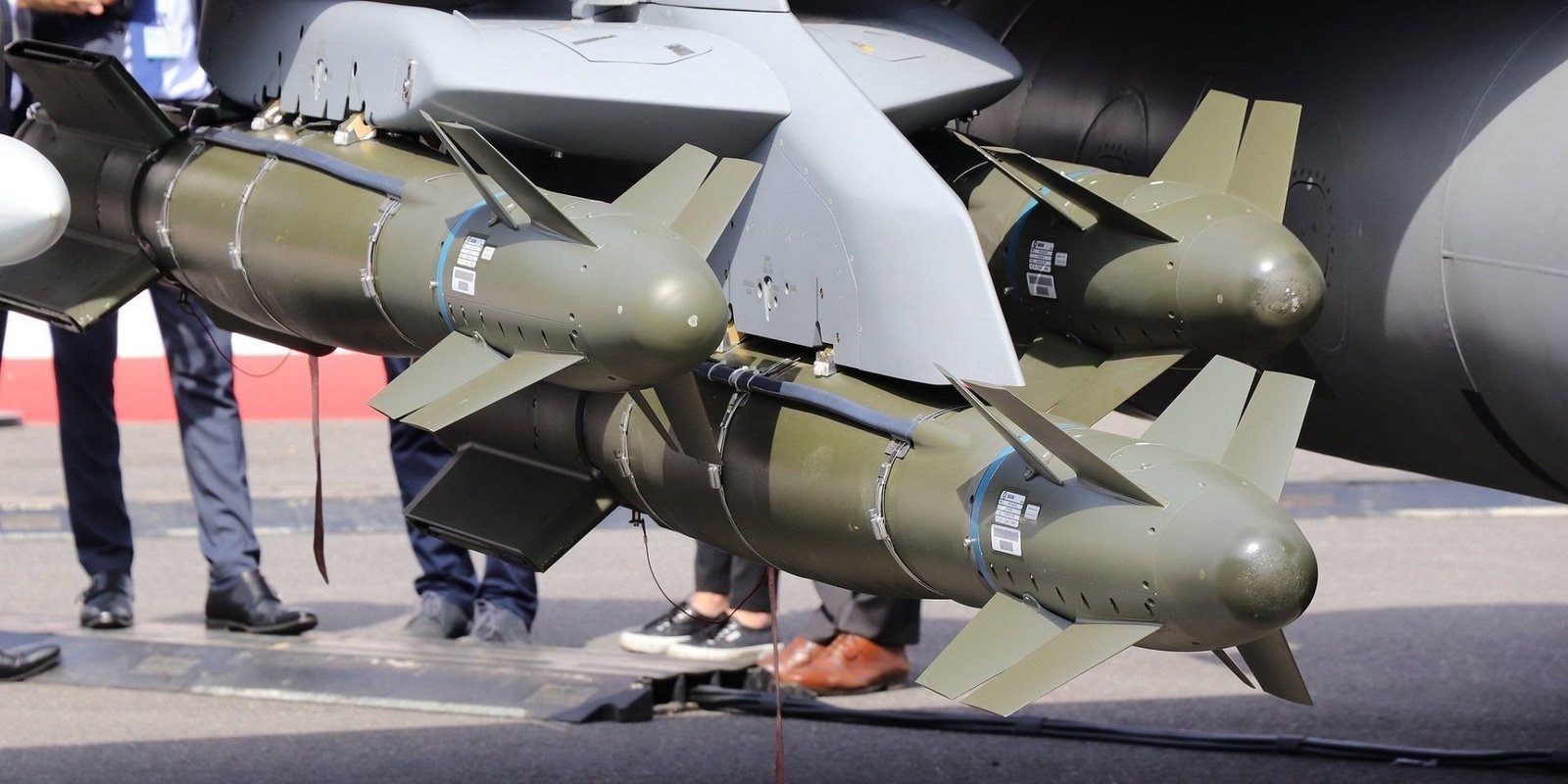 Swedish Gripens Bound for Ukraine to Be Armed with French Rocket-Assisted Hammer Precision Bombs