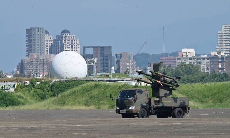 Taiwan Deploys Antelope Air Defense System During Hsinchu Base Runway Repair Drill