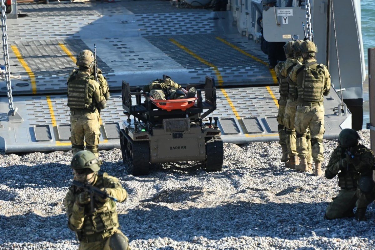 Turkish Navy Deploys HAVELSAN Barkan UGV in Amphibious Drills During TURNAs-2026