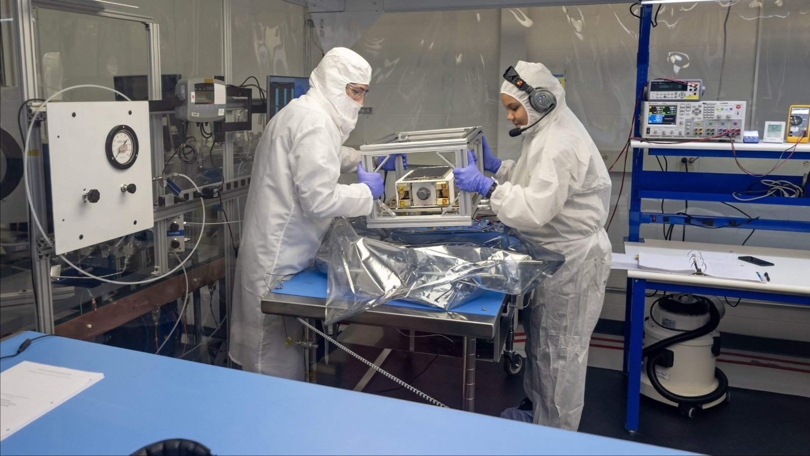 U.S Air Force Research Laboratory Demos Dual Chemical-Electric Thruster System for Satellites