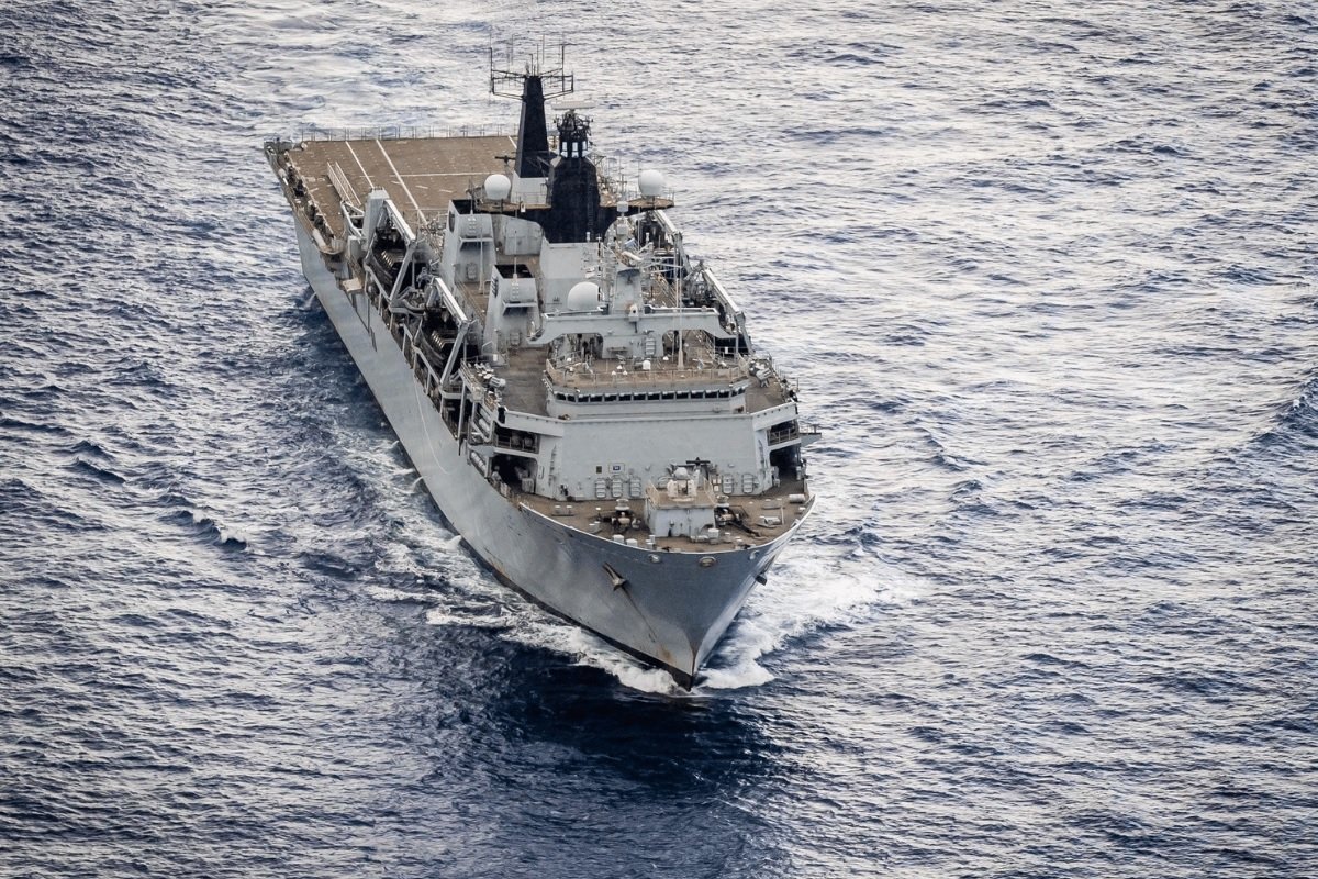 UK Confirms Sale of HMS Bulwark to Brazilian Navy as Britain Moves Toward New Amphibious Fleet