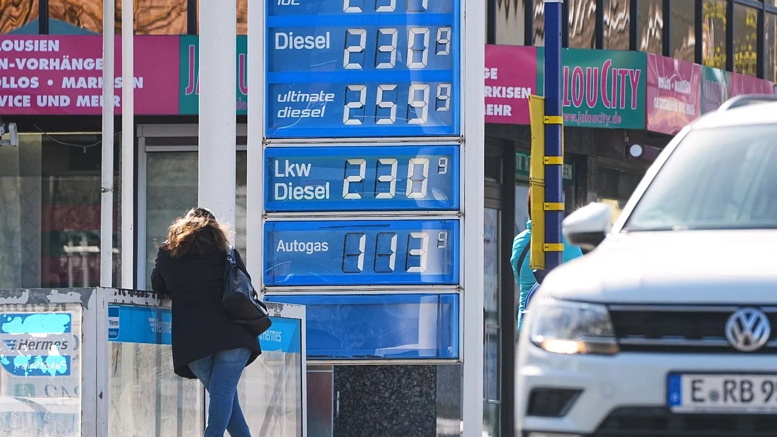 UK Watches Trump&rsquo;s Diesel Export Ban Threat as US Supplies Remain Important