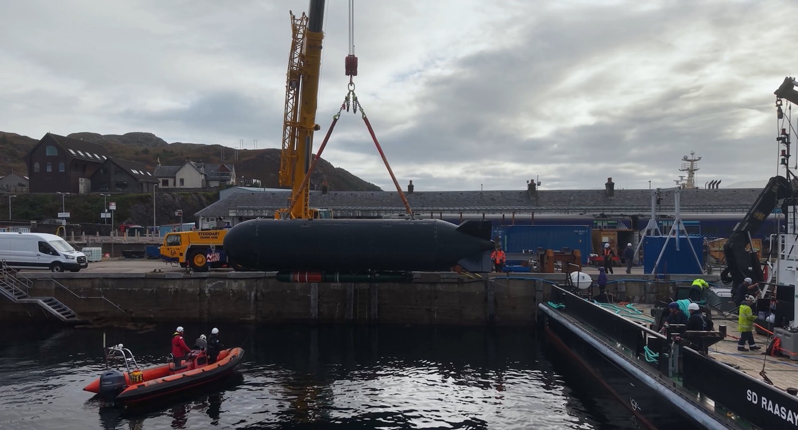  US and UK Navies Successfully Test-Fire Heavyweight Torpedo from Underwater Drone in Historic First