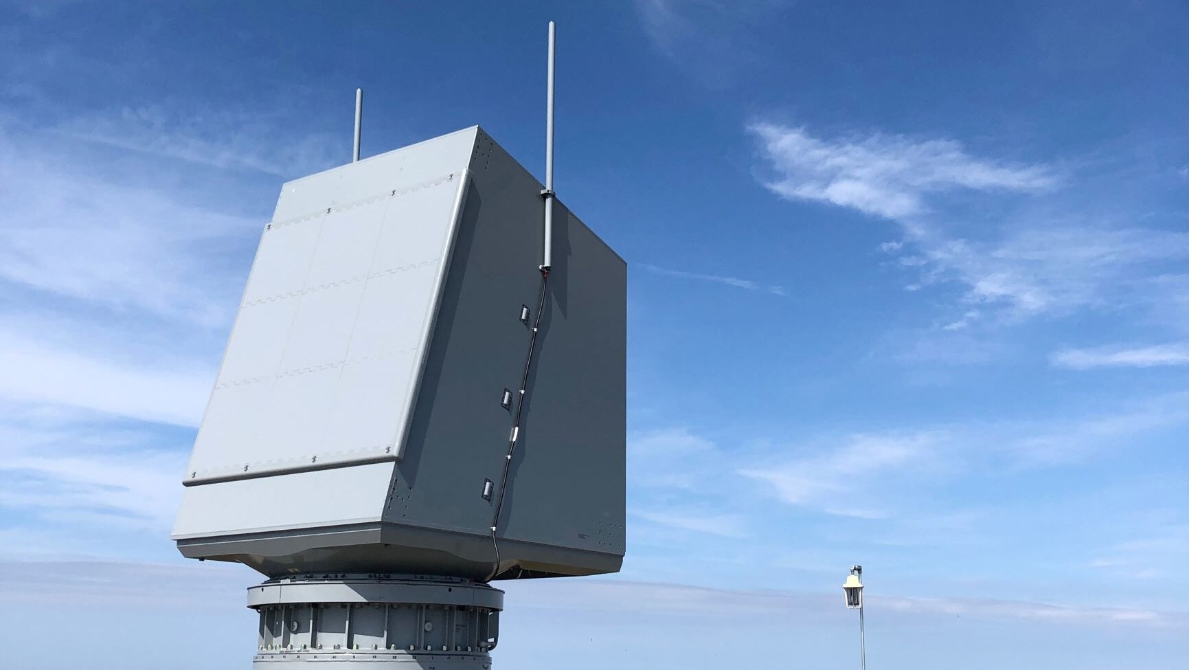 Raytheon and U.S. Navy Complete First Live Test of AN/SPY-6(V)4 Radar
