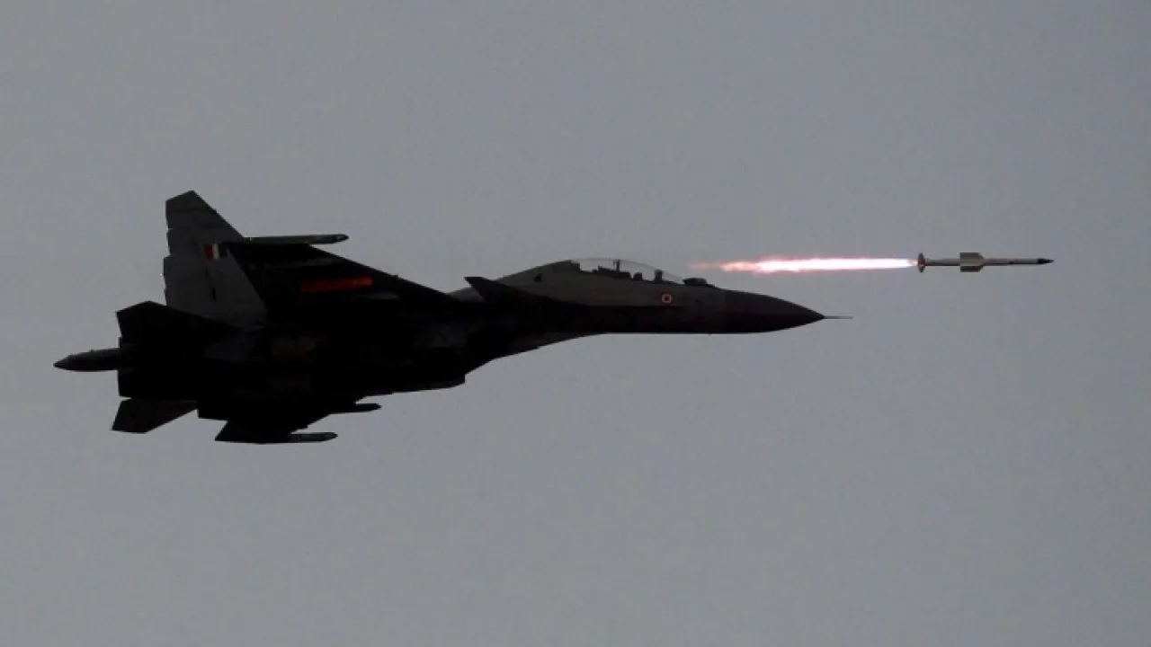 IAF to Soon Procure 700 Indigenous Astra Mk-2 Missiles; DRDO Working to Extend Range Beyond 200 km