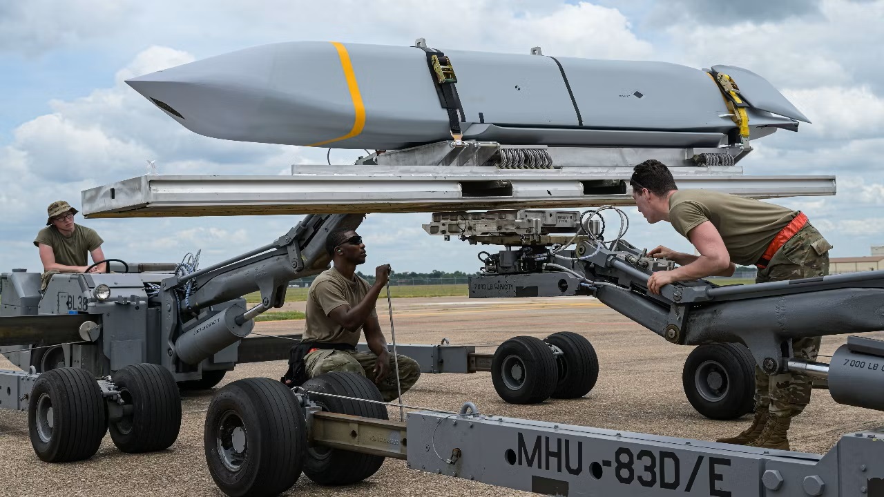 U.S. Approves $842 Million Sale of 200 JASSM-ER Long-Range Missiles to Denmark