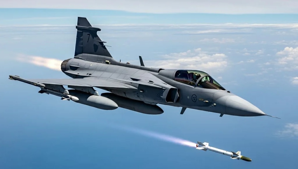 Saab Eyes Independent Gripen-E Bid for India's MRFA Tender, Partners with Dynamatic Technologies for Local Manufacturing