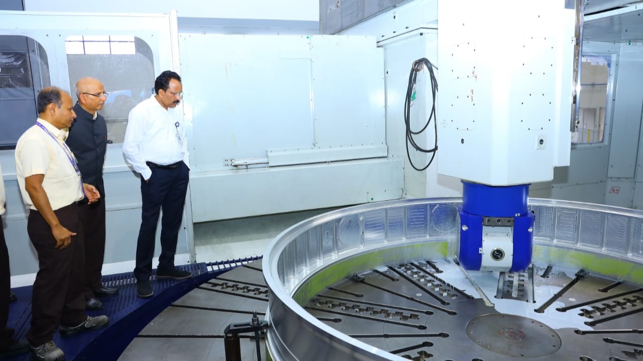 HAL Enhances ISRO's Rocket Production with New Propellant Tank and CNC Machining Facilities