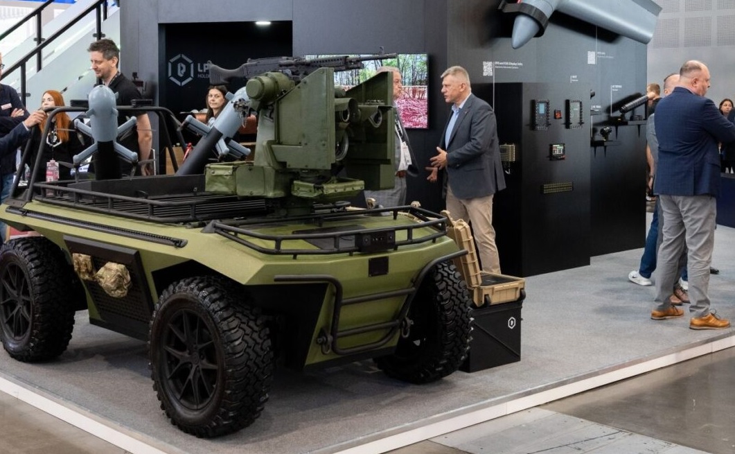 Czech Firm Unveils 'Hornet' – Fully Autonomous Battlefield Robot Redefining Frontline Logistics