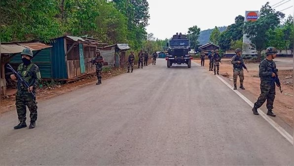 Tribal Groups Oppose Assam Rifles Withdrawal from Manipur Hills Amidst CRPF Replacement Reports