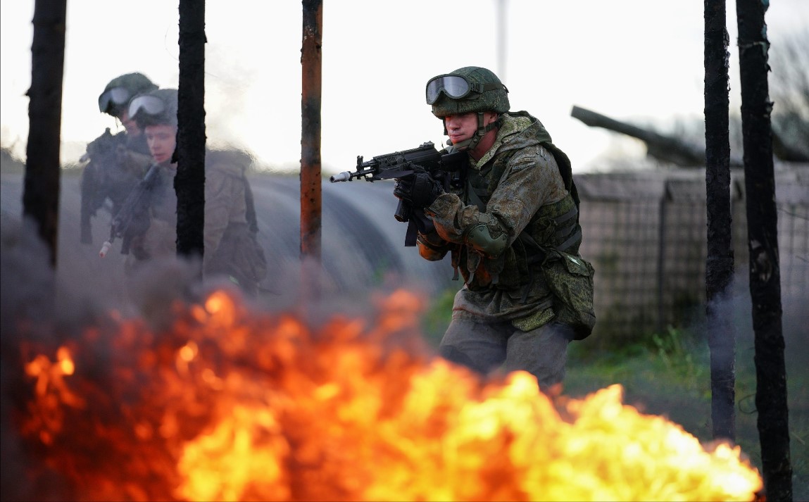 Russia's Relentless Fight in Syria: Strategic Stakes and Iran&rsquo;s Sudden Retreat